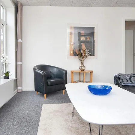 Hotel Three-bedroom In Bredebro 3*