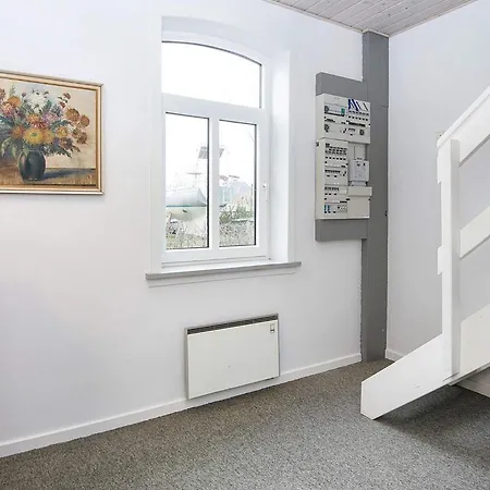 Three-bedroom In Bredebro